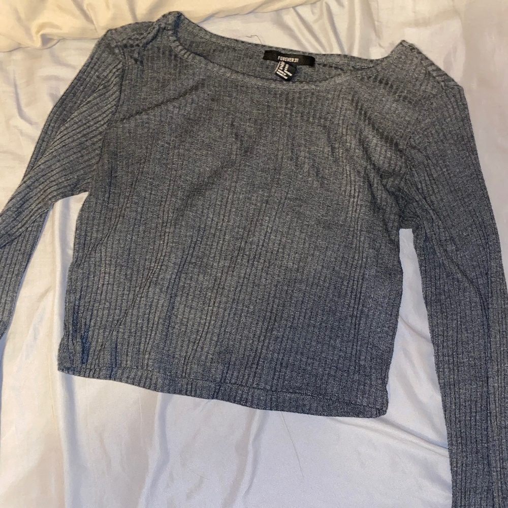 Long sleeve cropped shirt